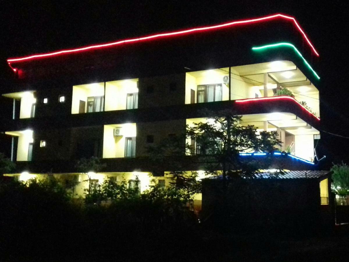 Hotell Anna ウレキ エクステリア 写真